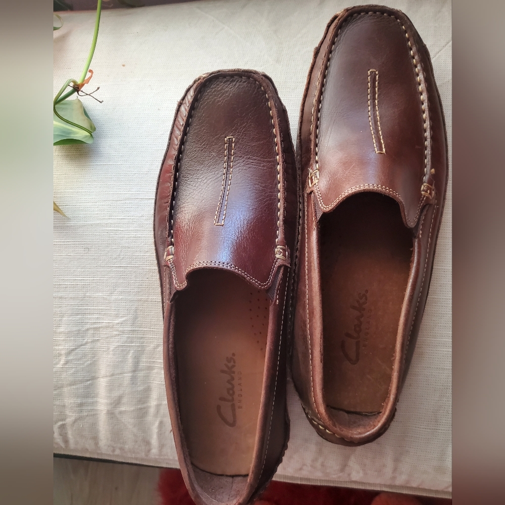 Bundle!! 4 mens dress shoes sz 9.5 CLARKS,FLORSHEIM, GBX